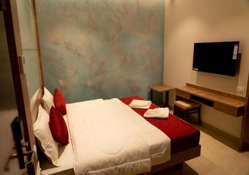 The Paradise Hotel - Luxury Stay Kanchipuram Zewnętrze zdjęcie