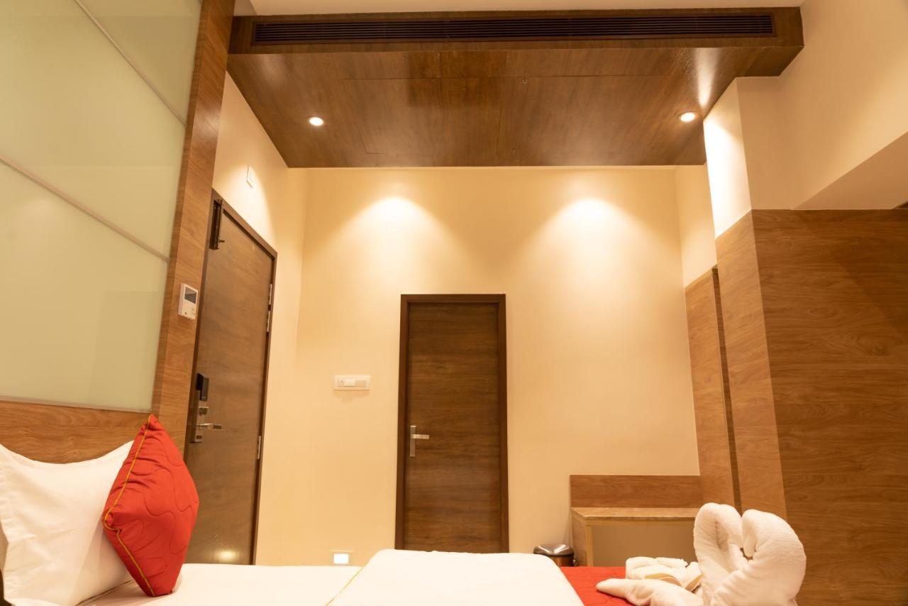 The Paradise Hotel - Luxury Stay Kanchipuram Zewnętrze zdjęcie