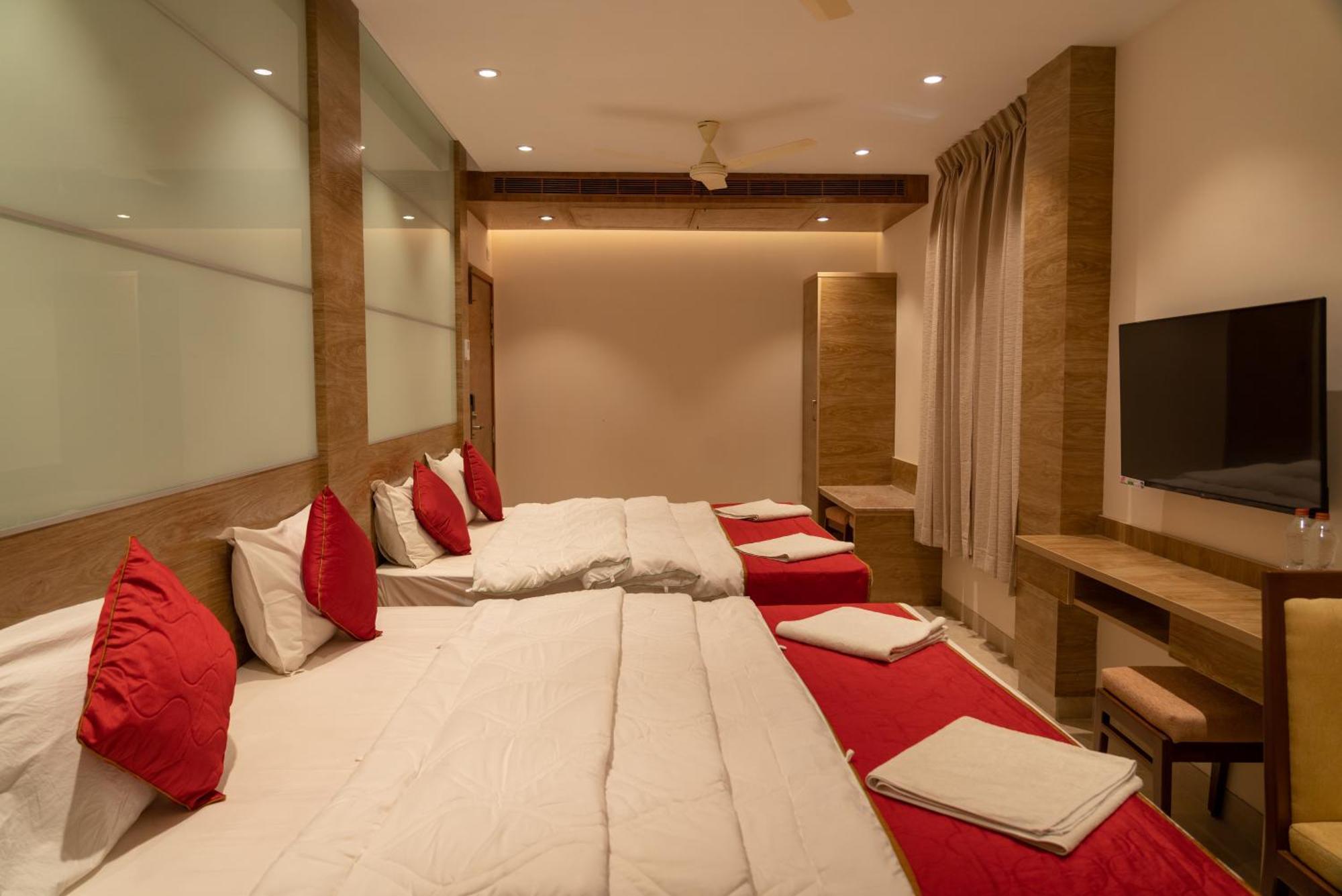 The Paradise Hotel - Luxury Stay Kanchipuram Zewnętrze zdjęcie